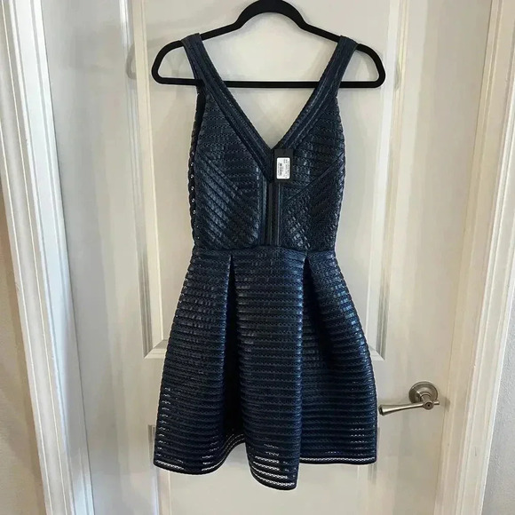 840 NWT Maje Mini Dress Size Medium - Picture 2 of 5